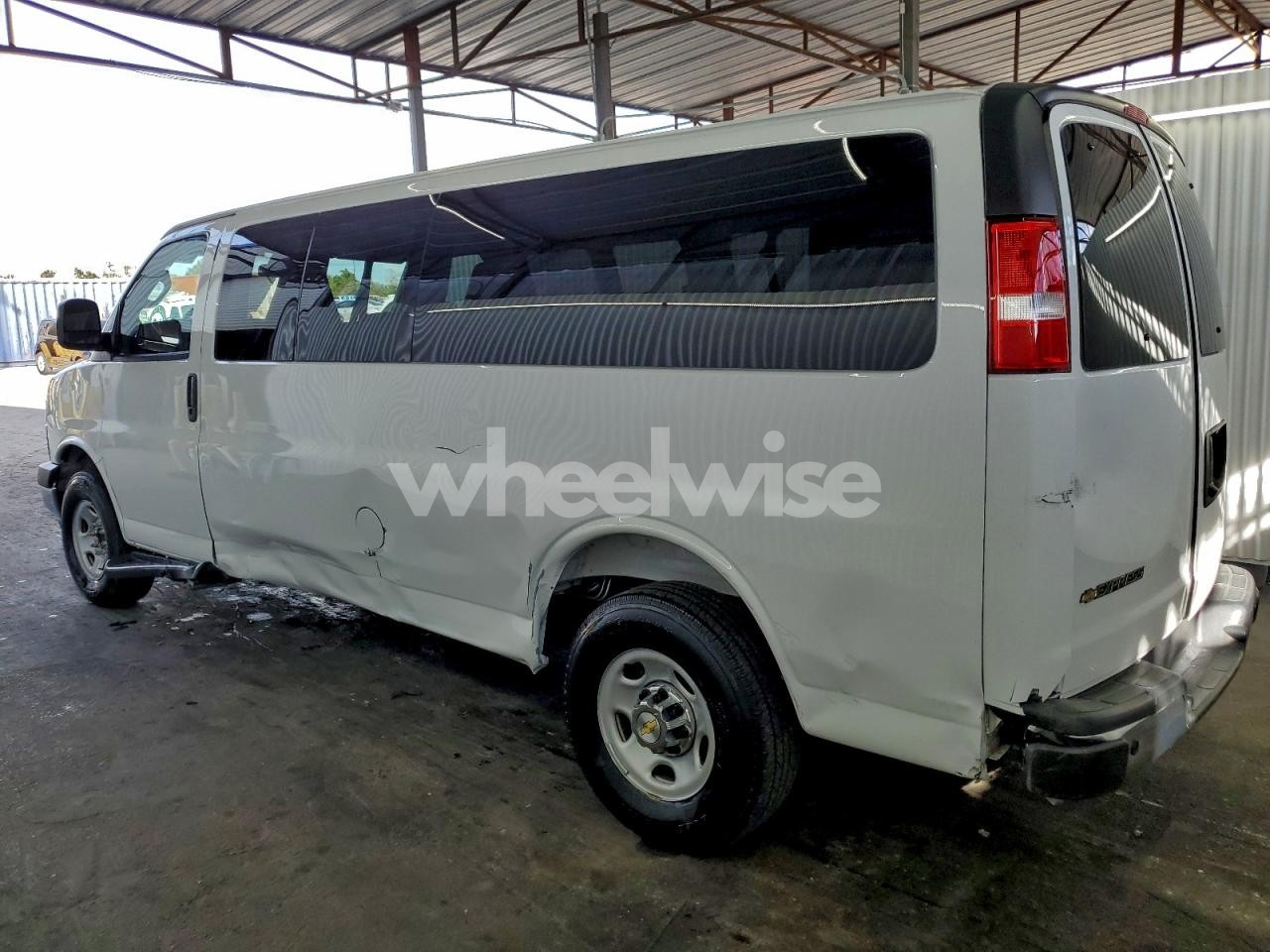 Photo 2 of 2025 CHEVROLET EXPRESS G3500 LT (VIN 1GAZGPFP9S1218881)