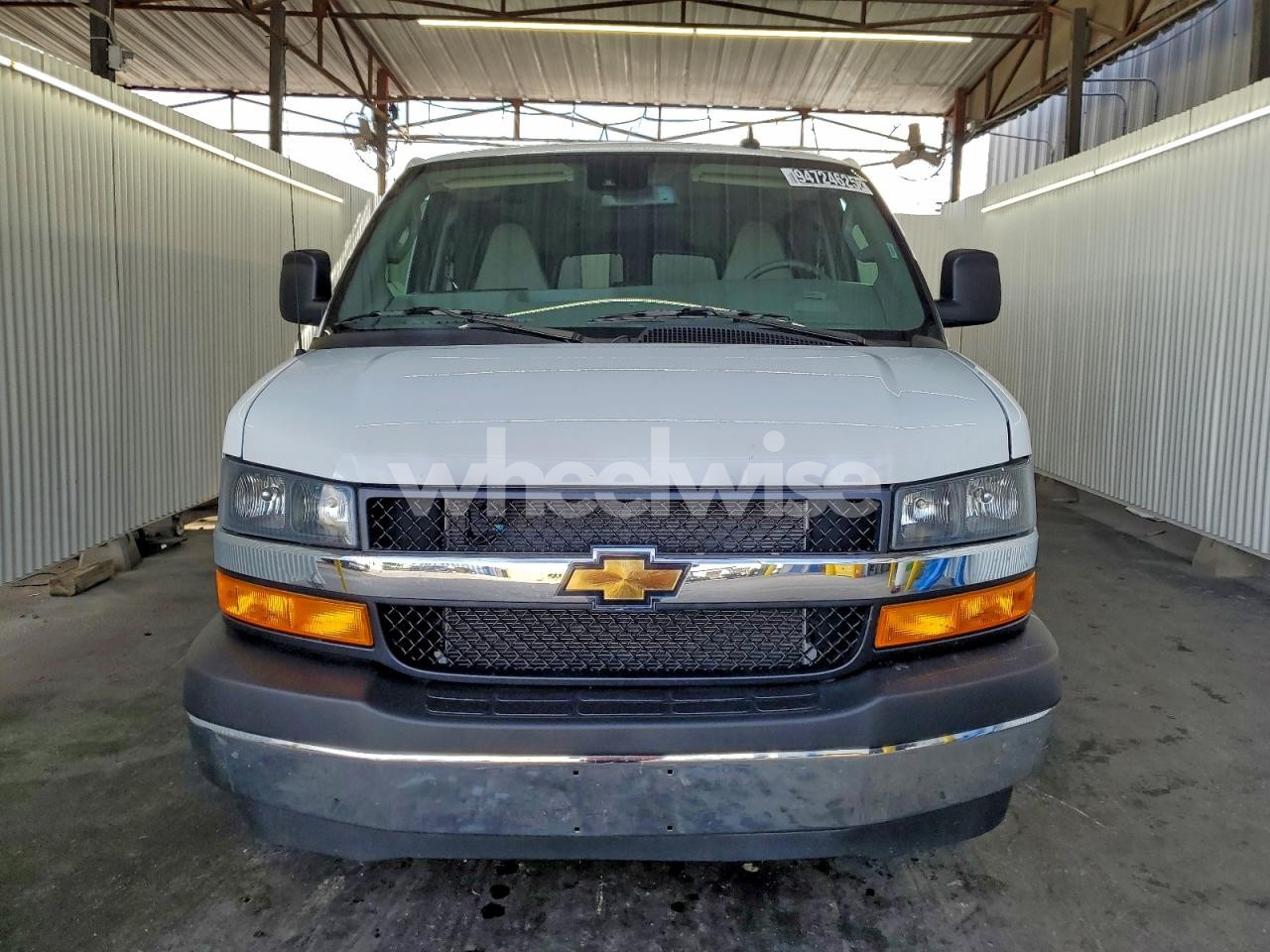 Photo 5 of 2025 CHEVROLET EXPRESS G3500 LT (VIN 1GAZGPFP9S1218881)