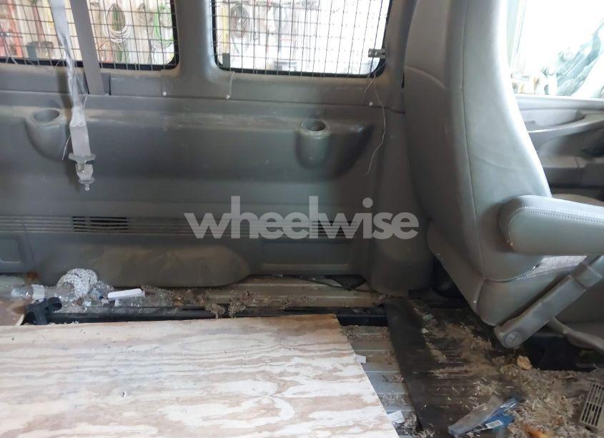 Photo 8 of 2012 Chevrolet Express 3500 LS (VIN 1GAZGZFG0C1187114)