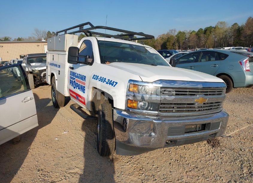 2015 Chevrolet Silverado - Photo 1
