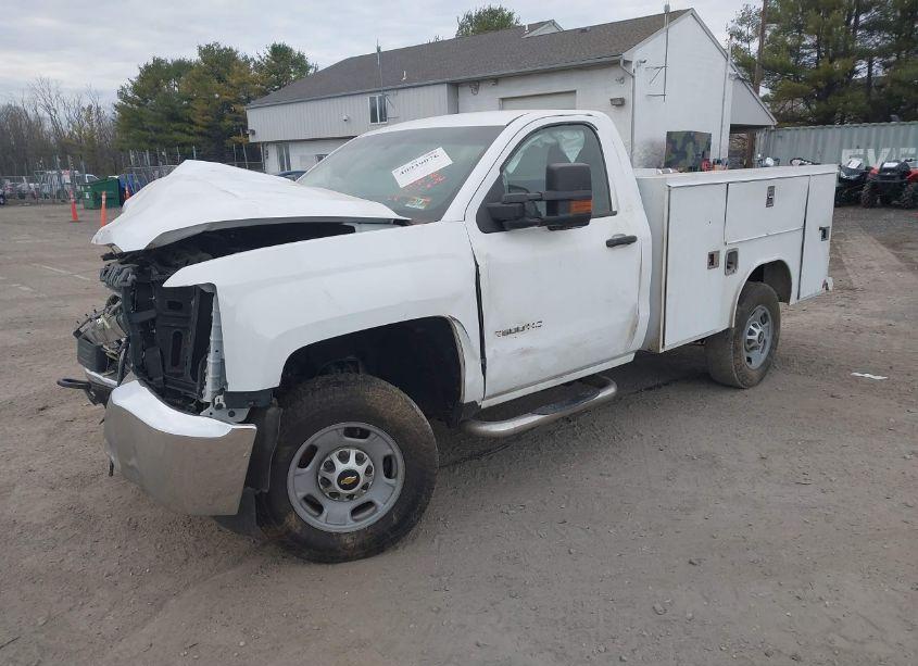 Photo 2 of 2016 Chevrolet Silverado 2500HD WT (VIN 1GB0CUEGXGZ396405)