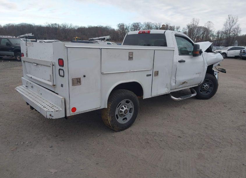 Photo 4 of 2016 Chevrolet Silverado 2500HD WT (VIN 1GB0CUEGXGZ396405)