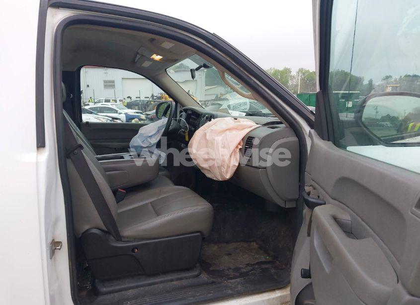 Photo 5 of 2012 Chevrolet Silverado 2500HD WORK TRUCK (VIN 1GB0CVCG8CF145676)