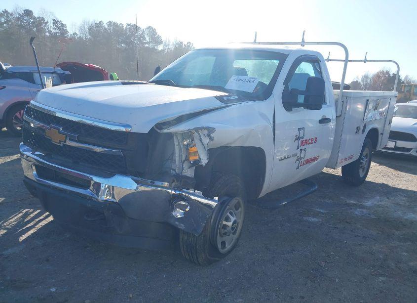 Photo 2 of 2013 Chevrolet Silverado 2500HD WORK TRUCK (VIN 1GB0CVCG8DF154508)