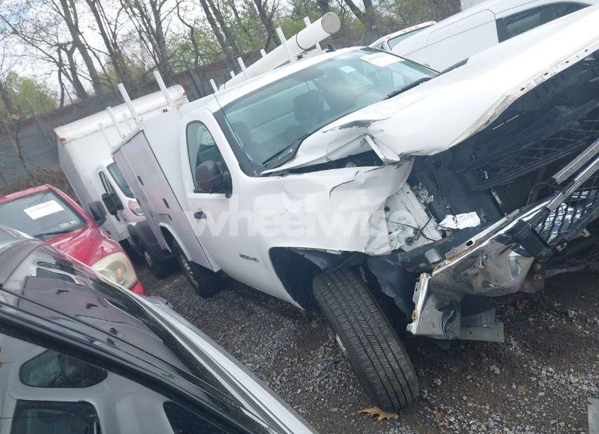 2014 Chevrolet Silverado - Photo 1