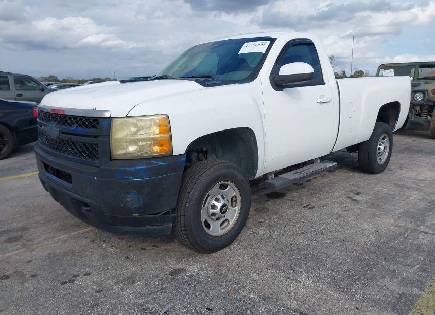 Photo 2 of 2013 Chevrolet Silverado 2500HD WORK TRUCK (VIN 1GB0CVCG9DF207703)