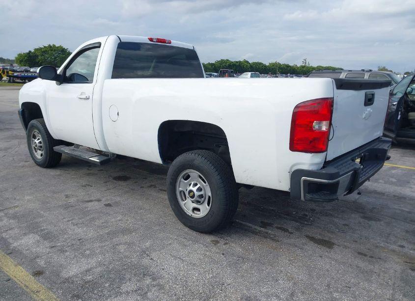 Photo 3 of 2013 Chevrolet Silverado 2500HD WORK TRUCK (VIN 1GB0CVCG9DF207703)