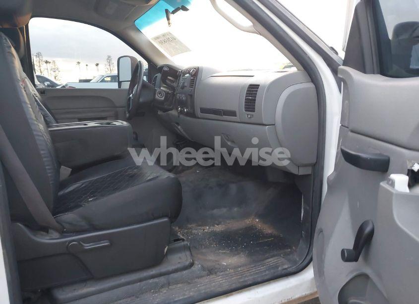 Photo 5 of 2012 Chevrolet Silverado 2500HD (VIN 1GB0CVCGXCF213475)