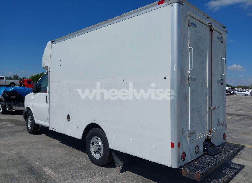 Photo 3 of 2014 Chevrolet Express CUTAWAY 3500 (VIN 1GB0G2BG2E1132359)