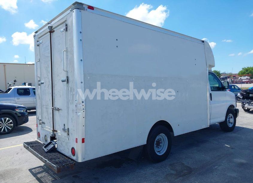 Photo 4 of 2014 Chevrolet Express CUTAWAY 3500 (VIN 1GB0G2BG2E1132359)