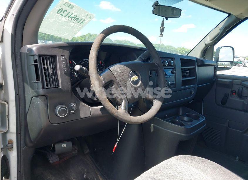 Photo 6 of 2014 Chevrolet Express CUTAWAY 3500 (VIN 1GB0G2BG2E1132359)