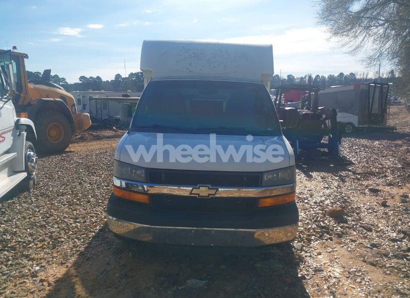 Photo 10 of 2014 Chevrolet Express CUTAWAY WORK VAN (VIN 1GB0G2CA0E1214181)