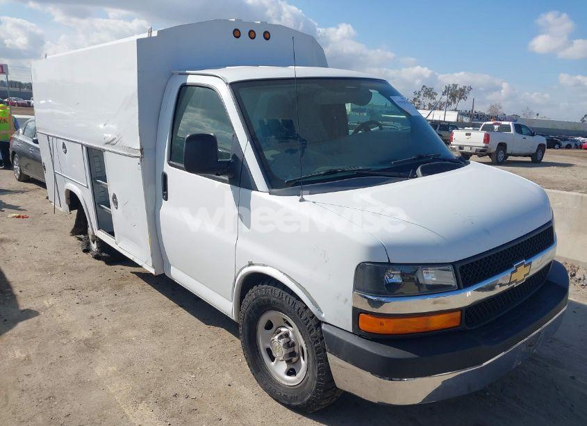 2012 Chevrolet Express 3500 WORK VAN (VIN 1GB0G2CG2C1137962) main photo