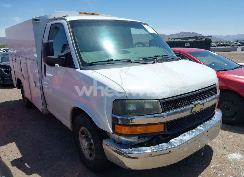 2014 Chevrolet Express CUTAWAY 3500 (VIN 1GB0G2CG2E1193192) main photo