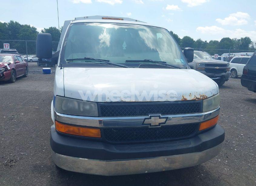 Photo 11 of 2011 Chevrolet Express CUTAWAY WORK VAN (VIN 1GB0G2CG8B1138323)