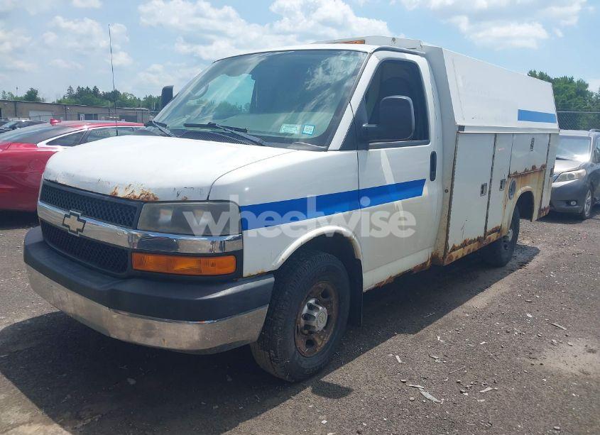 Photo 2 of 2011 Chevrolet Express CUTAWAY WORK VAN (VIN 1GB0G2CG8B1138323)