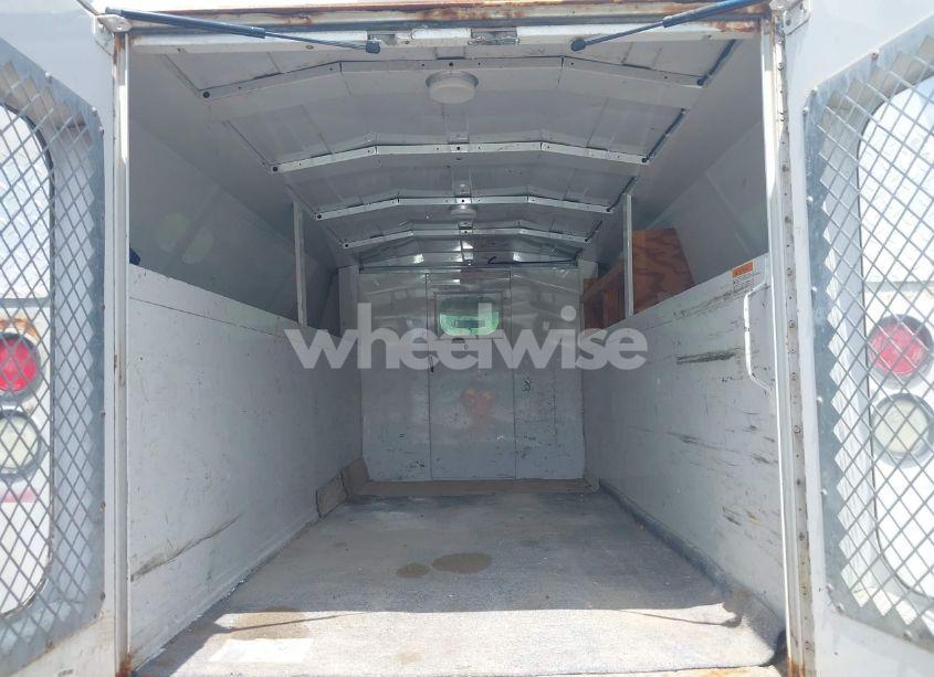 Photo 6 of 2011 Chevrolet Express CUTAWAY WORK VAN (VIN 1GB0G2CG8B1138323)