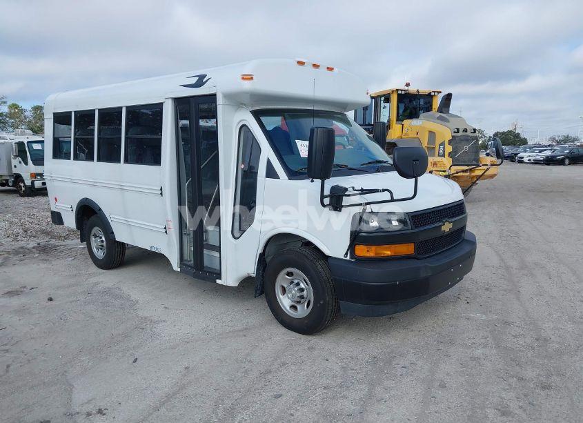 Photo 2 of 2023 Chevrolet Express CUTAWAY WORK VAN (VIN 1GB0GRBP8P1139358)