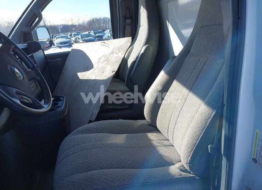 Photo 7 of 2021 Chevrolet Express CUTAWAY WORK VAN (VIN 1GB0GRF78M1312415)