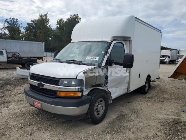 Photo 4 of 2022 CHEVROLET EXPRESS G3500 (VIN 1GB0GRF7XN1286109)