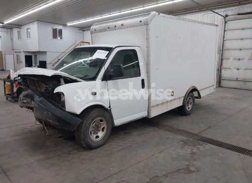 Photo 2 of 2017 Chevrolet Express CUTAWAY WORK VAN (VIN 1GB0GRFG1H1132053)