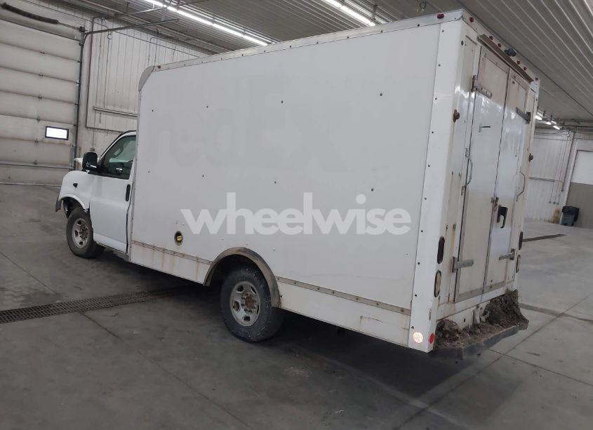 Photo 3 of 2017 Chevrolet Express CUTAWAY WORK VAN (VIN 1GB0GRFG1H1132053)