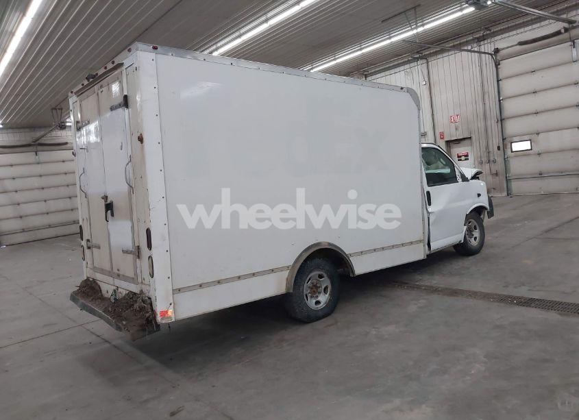 Photo 4 of 2017 Chevrolet Express CUTAWAY WORK VAN (VIN 1GB0GRFG1H1132053)