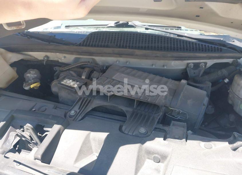 Photo 10 of 2019 Chevrolet Express CUTAWAY WORK VAN (VIN 1GB0GRFG1K1295549)