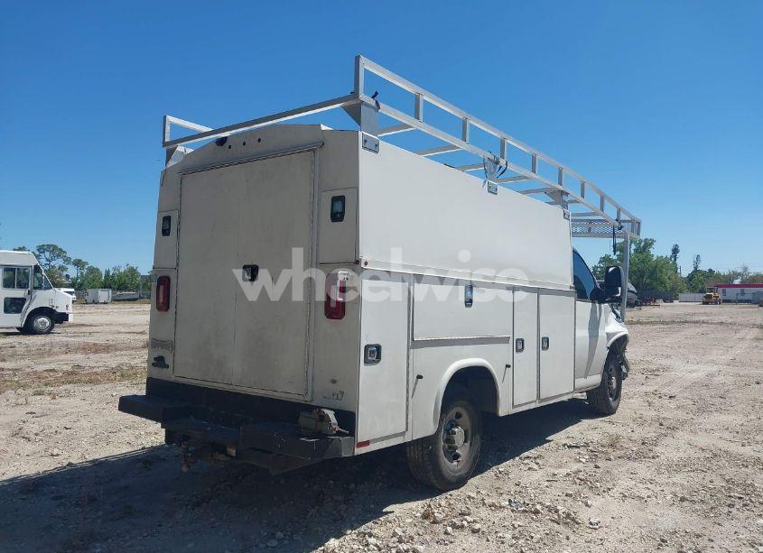 Photo 4 of 2019 Chevrolet Express CUTAWAY WORK VAN (VIN 1GB0GRFG1K1295549)