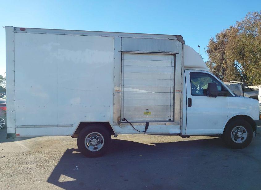 Photo 13 of 2017 Chevrolet Express CUTAWAY WORK VAN (VIN 1GB0GRFG2H1352690)