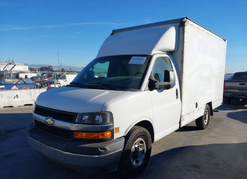 Photo 2 of 2017 Chevrolet Express CUTAWAY WORK VAN (VIN 1GB0GRFG2H1352690)