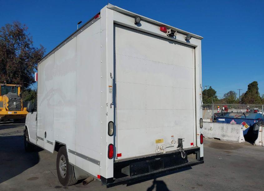 Photo 3 of 2017 Chevrolet Express CUTAWAY WORK VAN (VIN 1GB0GRFG2H1352690)