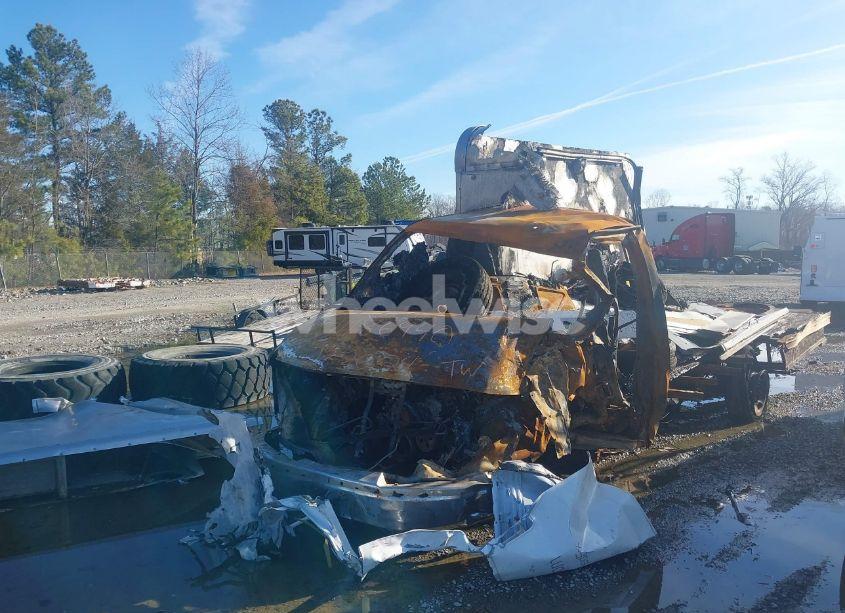 Photo 2 of 2019 Chevrolet Express CUTAWAY WORK VAN (VIN 1GB0GRFG2K1217099)