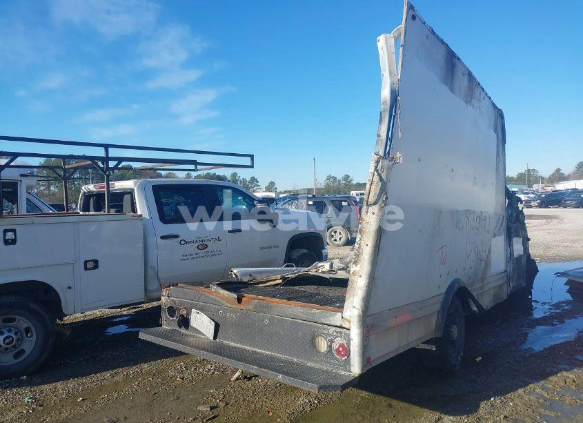 Photo 4 of 2019 Chevrolet Express CUTAWAY WORK VAN (VIN 1GB0GRFG2K1217099)