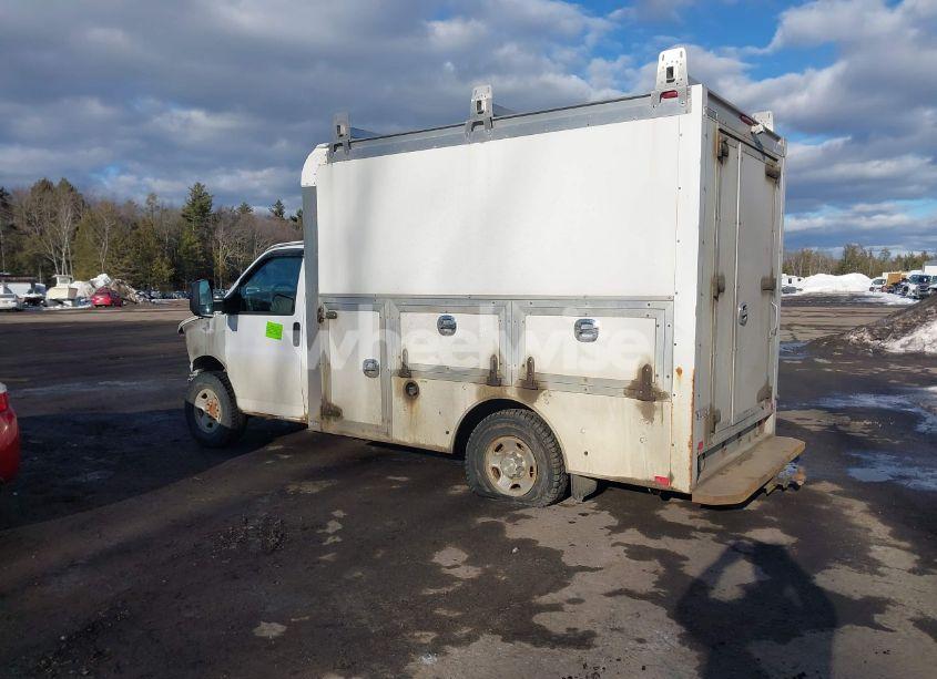 Photo 3 of 2017 Chevrolet Express CUTAWAY WORK VAN (VIN 1GB0GRFG4H1227884)