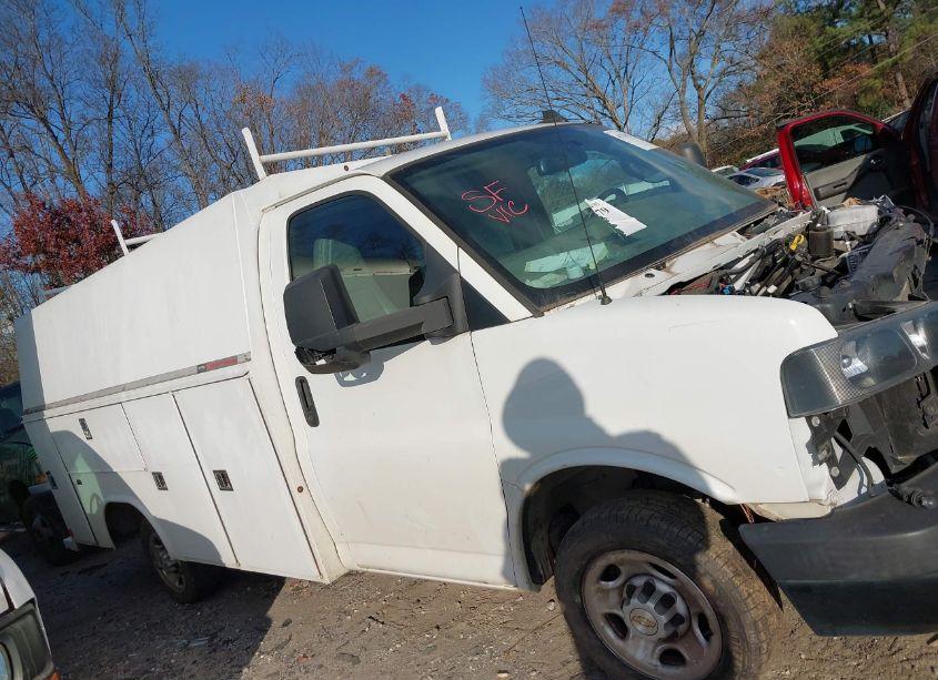 Photo 14 of 2020 Chevrolet Express CUTAWAY WORK VAN (VIN 1GB0GRFG6L1211968)