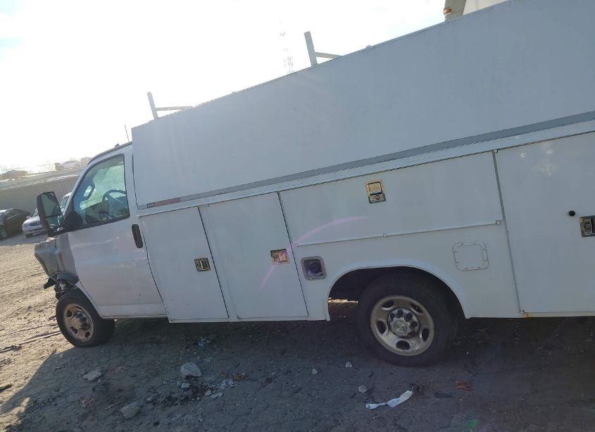 Photo 15 of 2020 Chevrolet Express CUTAWAY WORK VAN (VIN 1GB0GRFG6L1211968)