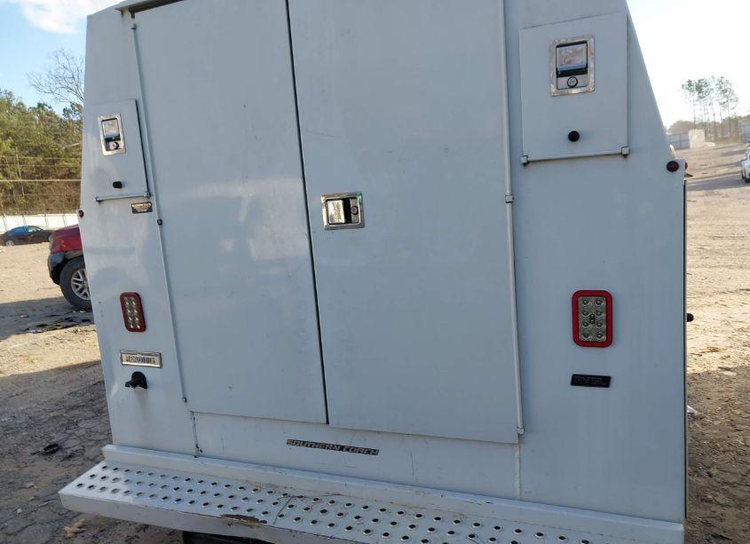 Photo 16 of 2020 Chevrolet Express CUTAWAY WORK VAN (VIN 1GB0GRFG6L1211968)