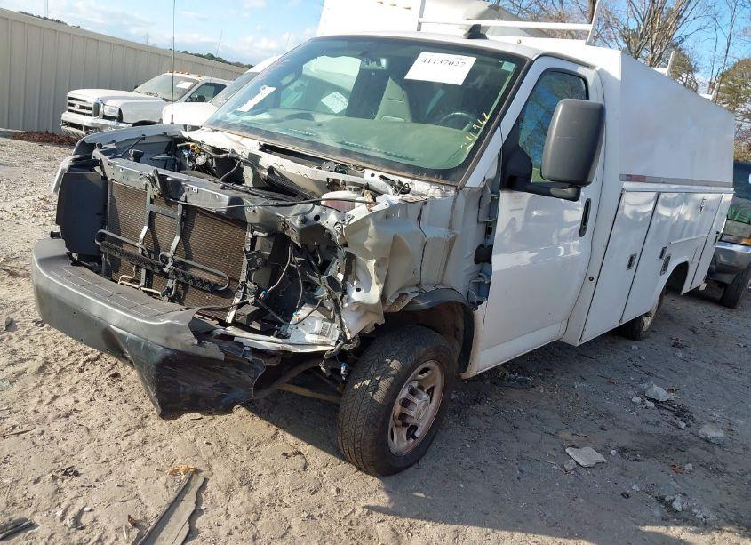 Photo 2 of 2020 Chevrolet Express CUTAWAY WORK VAN (VIN 1GB0GRFG6L1211968)