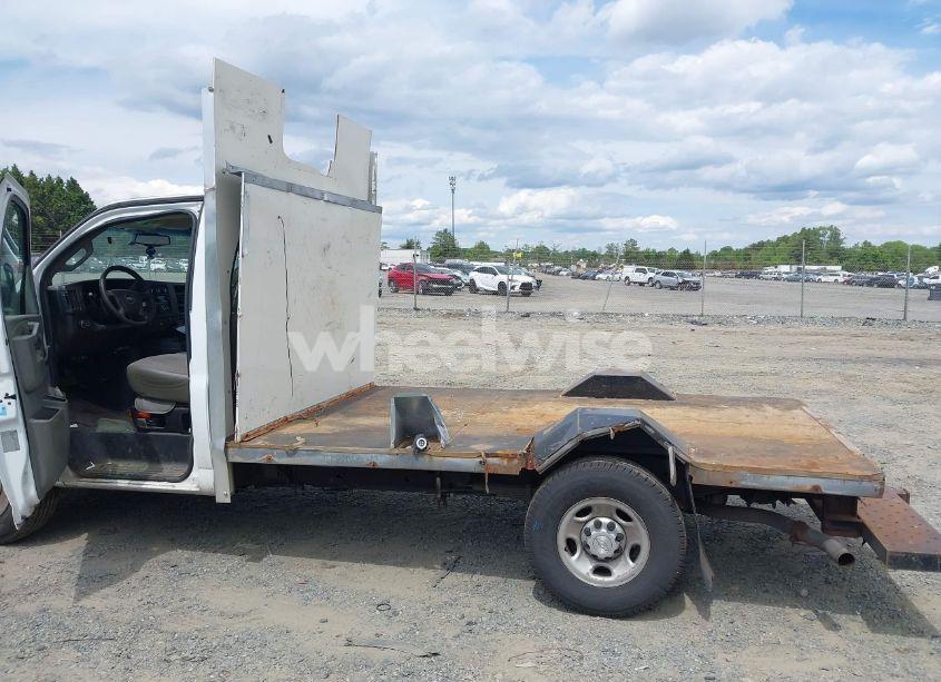 Photo 11 of 2017 Chevrolet Express CUTAWAY WORK VAN (VIN 1GB0GRFG9H1298742)