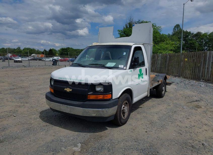 Photo 2 of 2017 Chevrolet Express CUTAWAY WORK VAN (VIN 1GB0GRFG9H1298742)