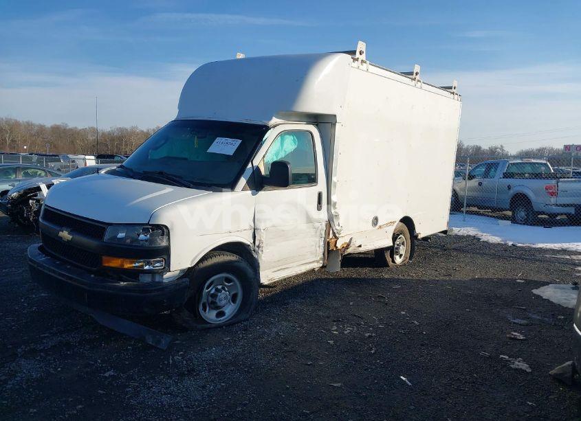 Photo 2 of 2019 Chevrolet Express CUTAWAY WORK VAN (VIN 1GB0GRFG9K1179273)