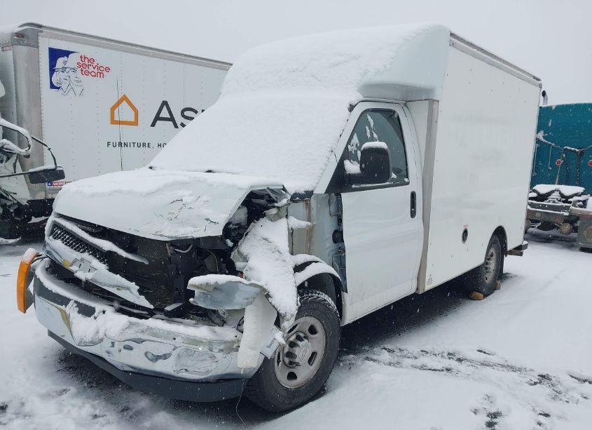 Photo 2 of 2020 Chevrolet Express CUTAWAY WORK VAN (VIN 1GB0GRFG9L1151703)