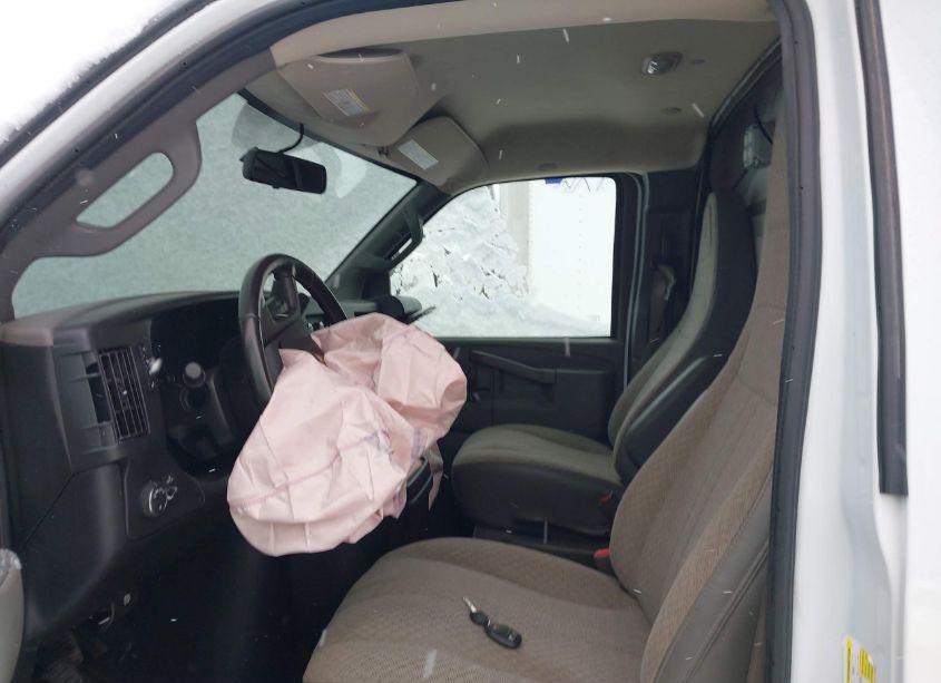 Photo 7 of 2020 Chevrolet Express CUTAWAY WORK VAN (VIN 1GB0GRFG9L1151703)