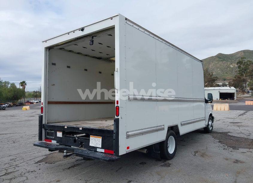 Photo 4 of 2019 Chevrolet Express CUTAWAY WORK VAN (VIN 1GB0GRFGXK1364349)