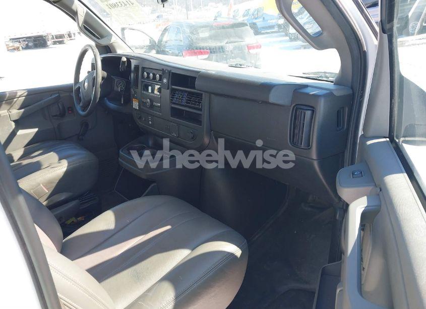 Photo 7 of 2020 Chevrolet Express CUTAWAY WORK VAN (VIN 1GB0GRFP1L1214650)