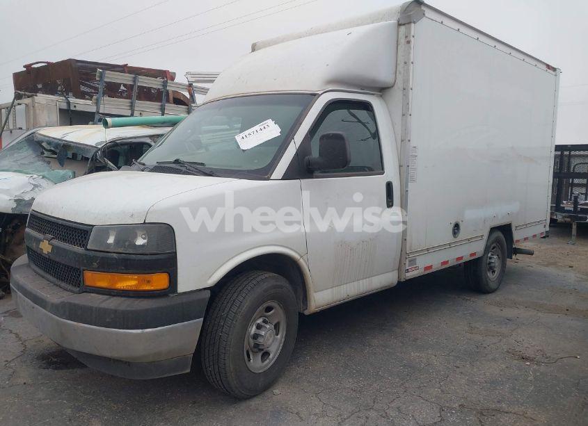 Photo 2 of 2019 Chevrolet Express CUTAWAY WORK VAN (VIN 1GB0GRFP4K1146133)