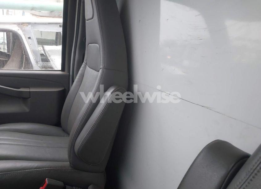 Photo 6 of 2019 Chevrolet Express CUTAWAY WORK VAN (VIN 1GB0GRFP4K1146133)