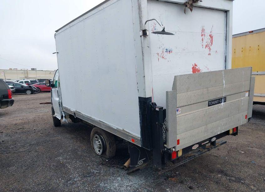 Photo 3 of 2019 Chevrolet Express CUTAWAY WORK VAN (VIN 1GB0GRFP5K1370561)