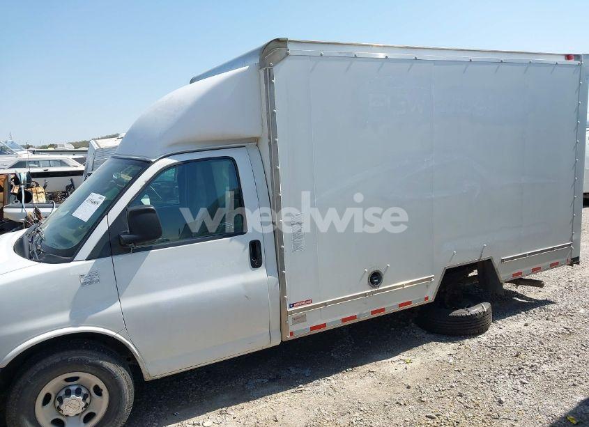 Photo 14 of 2019 Chevrolet Express CUTAWAY WORK VAN (VIN 1GB0GRFP8K1141419)